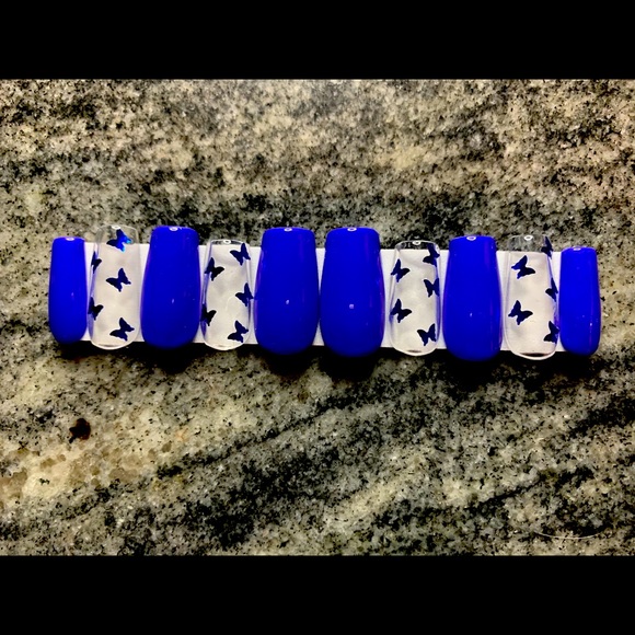 She so fly 🦋 - Picture 1 of 5